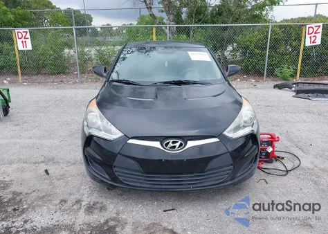 2013 Hyundai Veloster Base W/Black from USA, damaged, VIN KMHTC6AD9DU126036